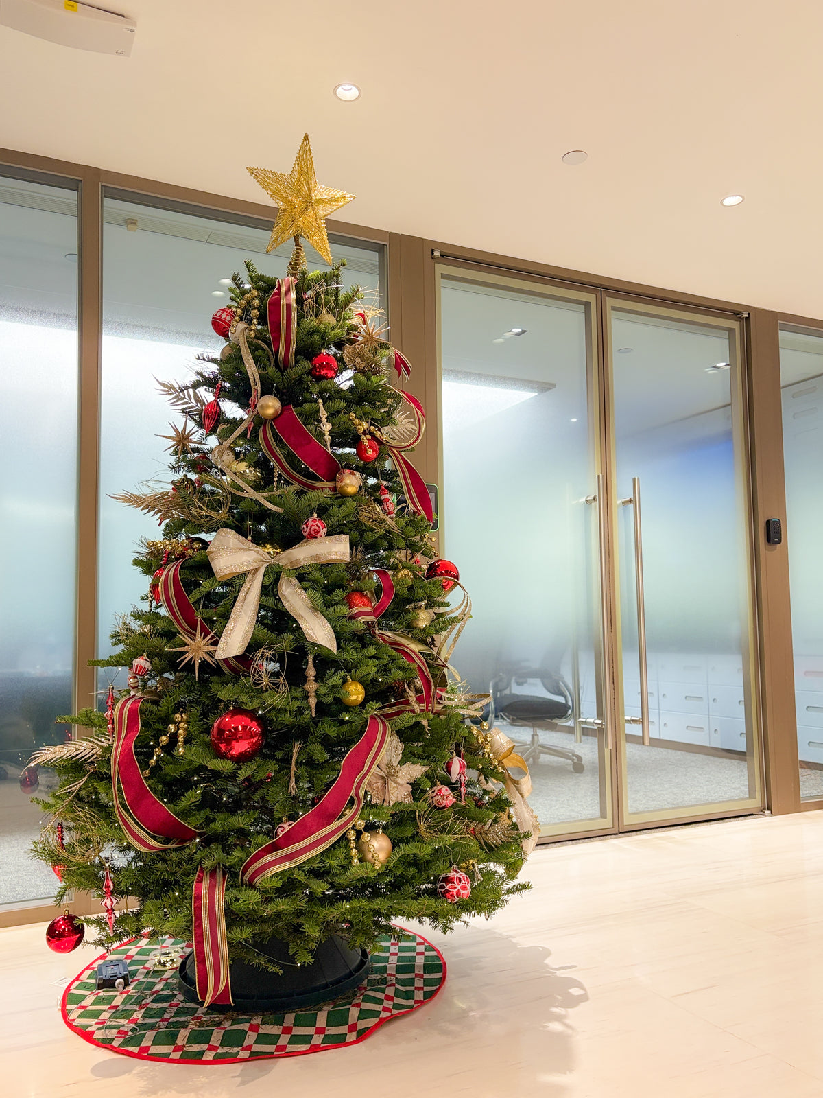 Hashkey-Christmas-Decoration-3.jpg