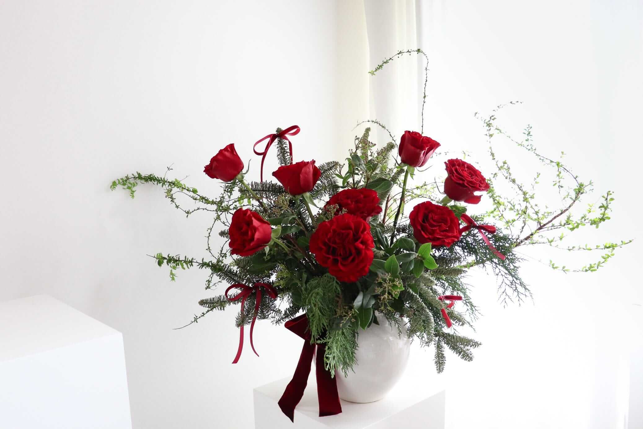 Crimson Noel | 聖誕花瓶 <br> Christmas Vase Arrangement Christmas Collection Let Hope Bloom