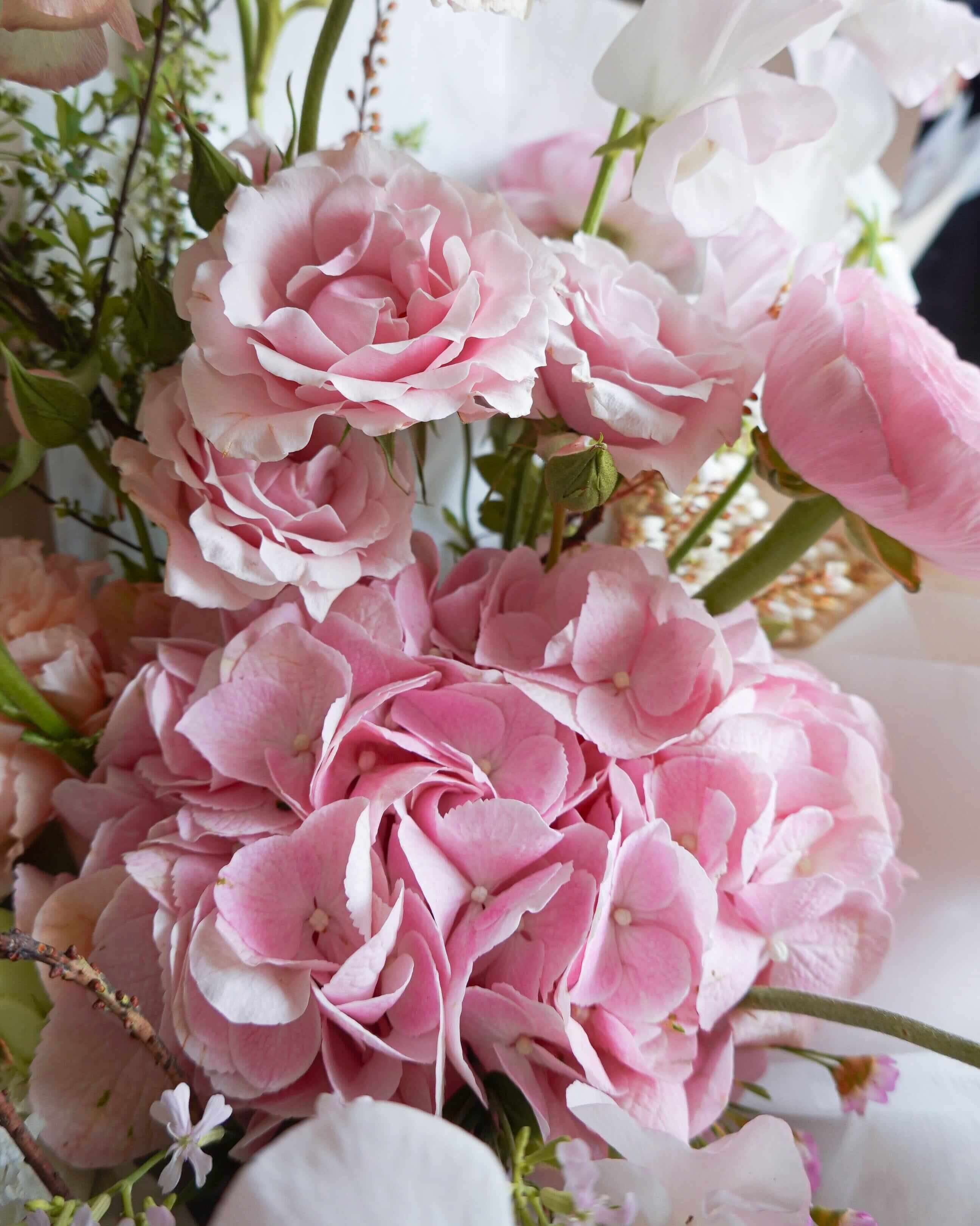 粉紅色繡球花束 | Pink Hydrangea Bouquet | Let Hope Bloom Florist