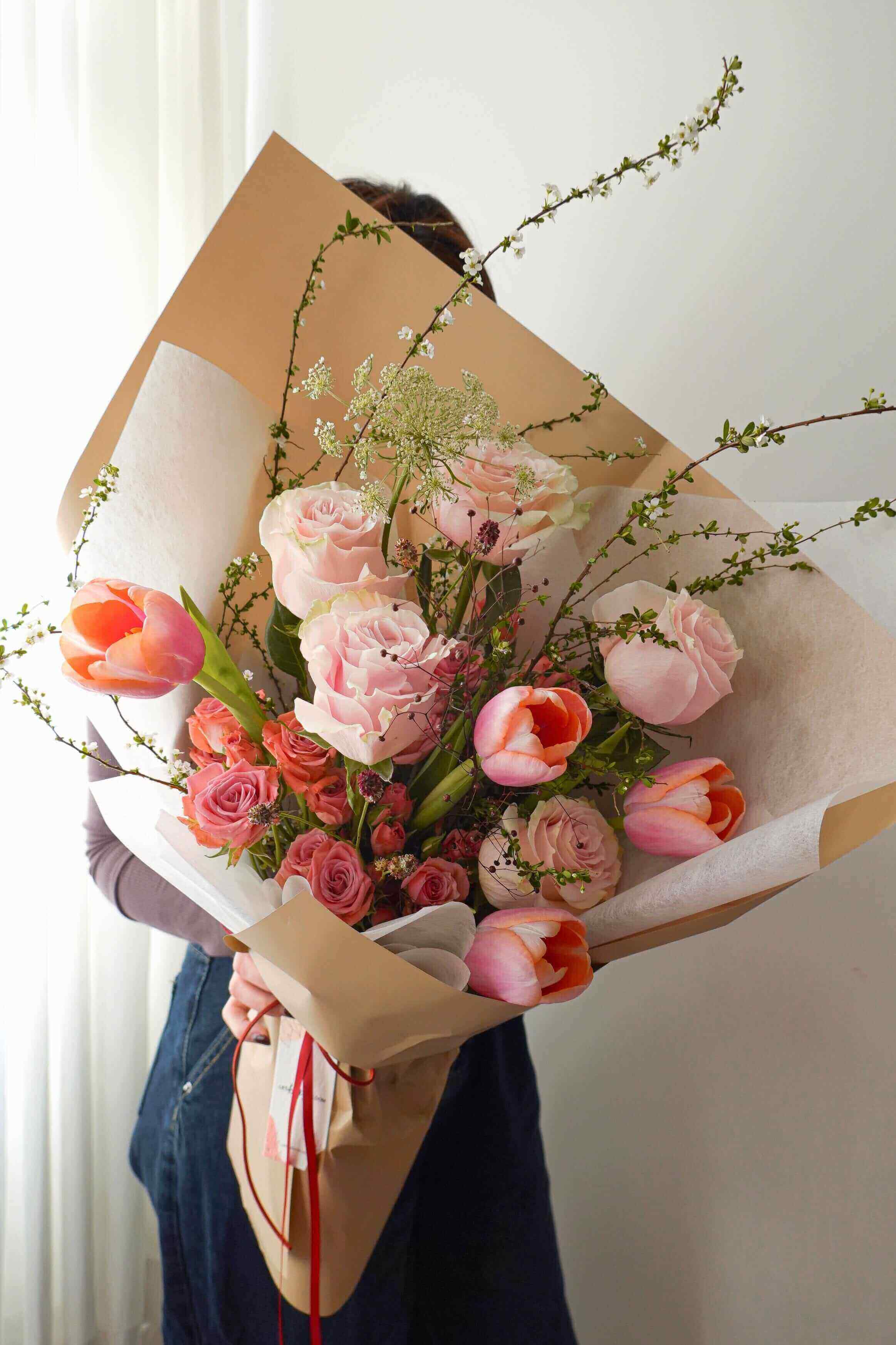 2025 情人節花束 | Pink Trio | 粉紅玫瑰鬱金香花束 | Let Hope Bloom