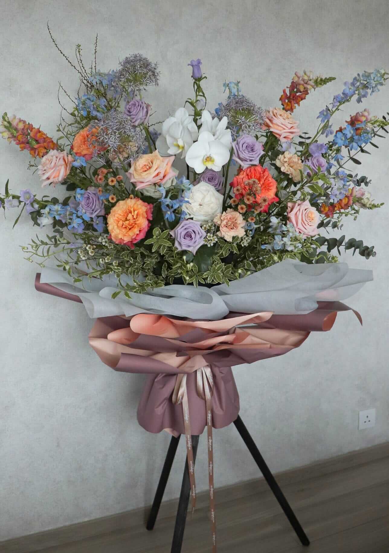 Orchid Deluxe 蝴蝶蘭花開張花籃 Flower Stand Let Hope Bloom