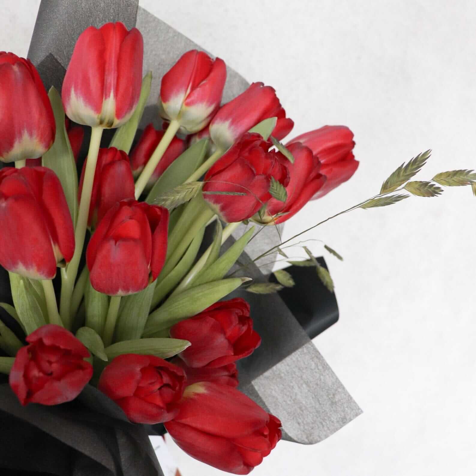 Rouge Love 紅色鬱金香花束 | 香港花店 | 網上訂花 | Flower Bouquet Delivery