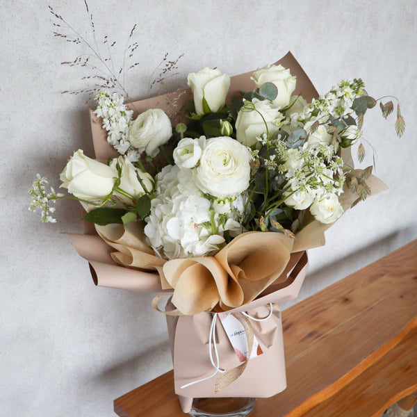 Harmony 綠白系花束| 香港花店 | 網上訂花 | Flower Bouquet Delivery