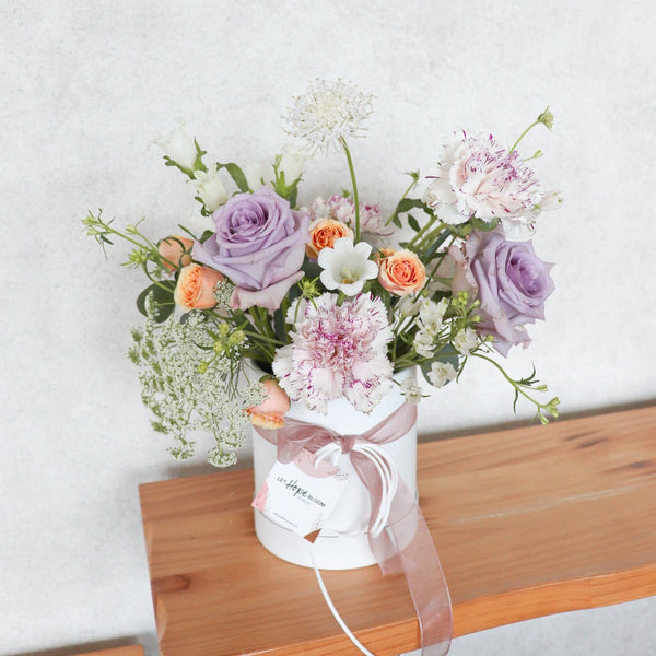 Mama Love 康乃馨花盒 Seasonal Bouquet Let Hope Bloom 